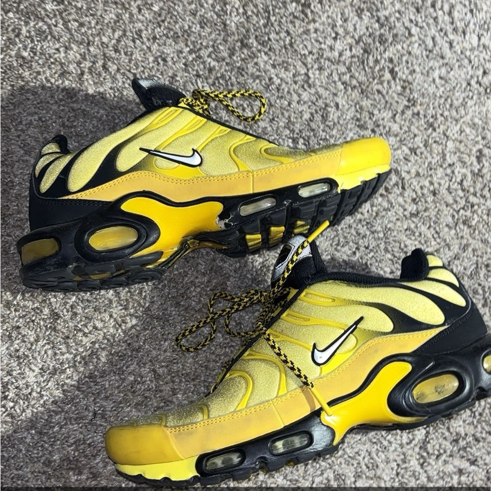 Nike Yellow and Black Sneakers
